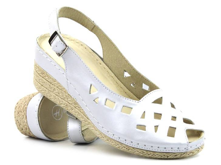 Kožené dámské sandály na klínku - HELIOS Komfort 110, stříbrné