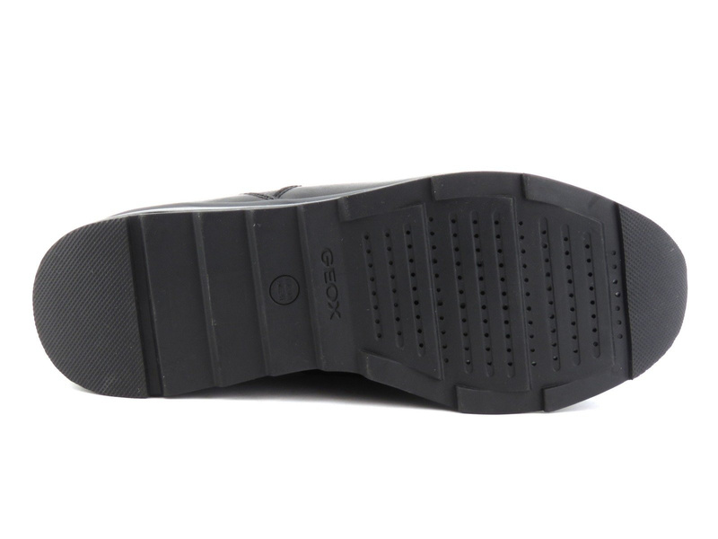 Dámské tenisky se stříbrnými ozdobami - Geox D745TA, černé