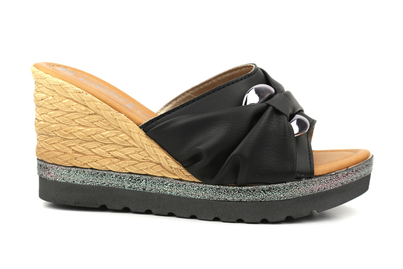 Dámské sandály na klínku - INBLU FG-34, černé