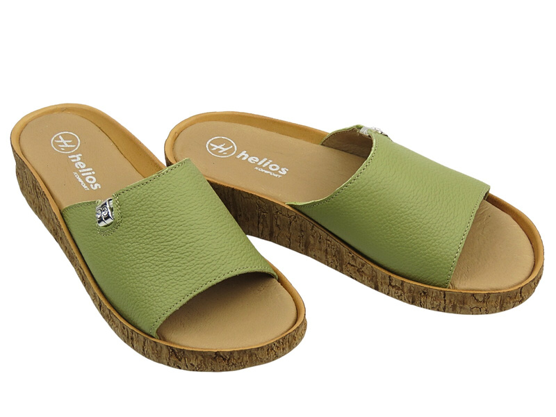 Wygodne, miękkie klapki damskie HELIOS Komfort 130, zielone