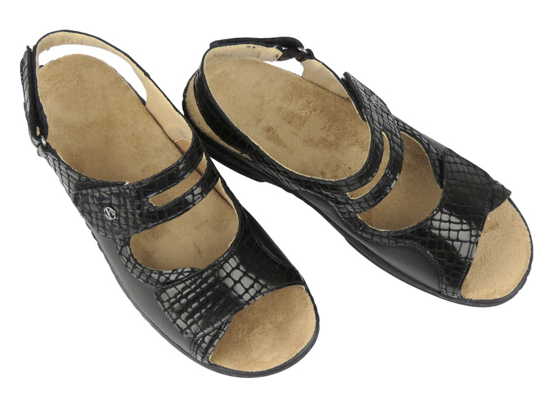 Dámské černé kožené sandály HELIOS Comfort 165
