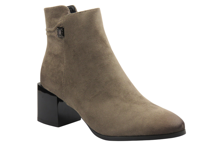 Prolamované kotníkové boty na jemném podpatku - Potocki 24-12356, černé