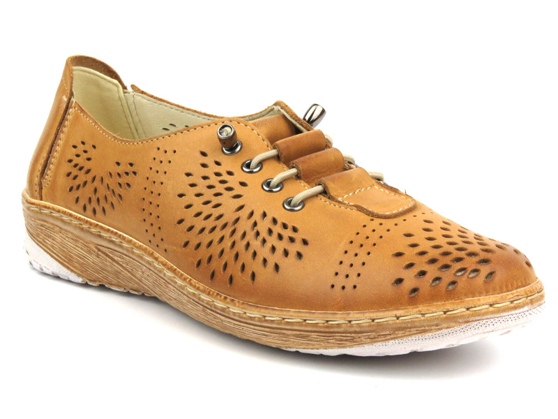 Dámské kožené boty s prolamovaným svrškem - Wasak 0626, hnědá