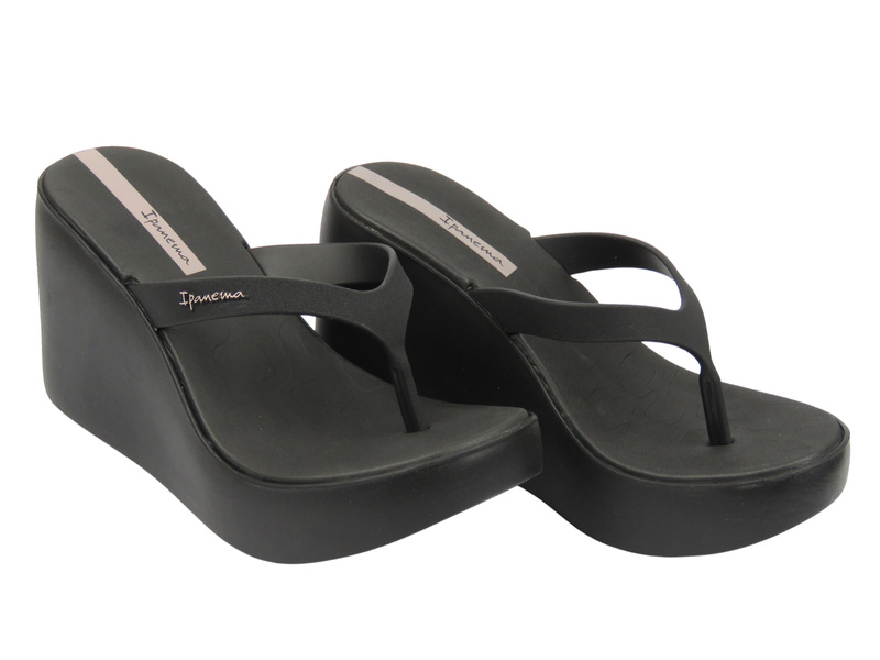 Gumové pantofle, dámské žabky na klínku – IPANEMA 83626, černé