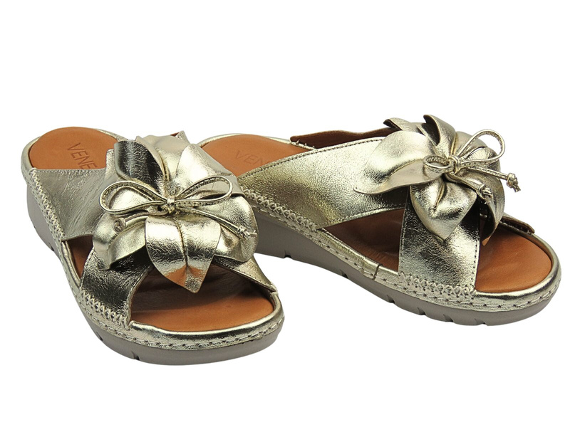 Jednobarevné dámské pantofle na silné podrážce zlaté VENEZIA 140LEGOOBK034