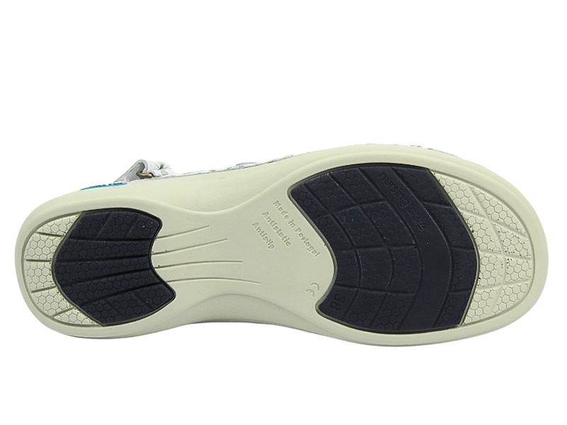 Vysoce kvalitní dámské zdravotní žabky - Nursing Care WG8F1, bílé s květy