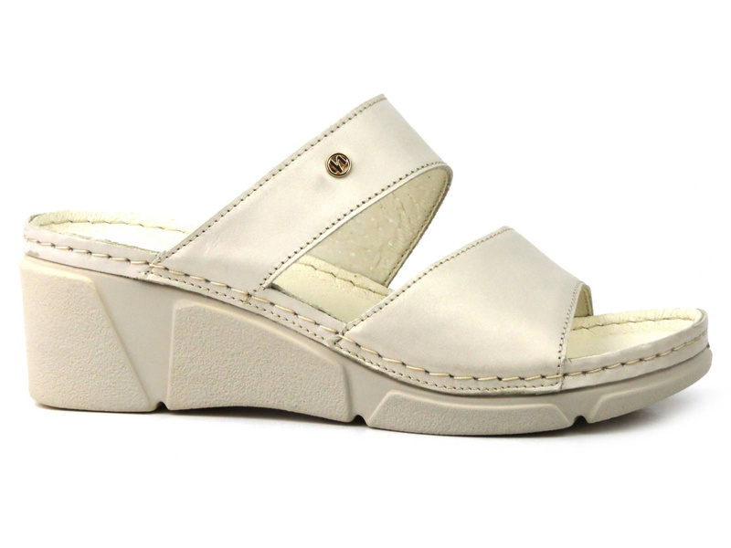Dámské kožené sandály na klínku - HELIOS Komfort 119, zlaté