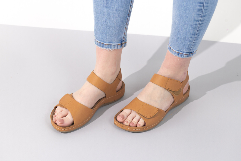 Sportovní dámské sandály se třemi pásky na suchý zip - HELIOS Komfort 205, světle béžová