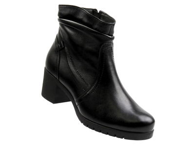 Pohodlné dámské kožené kotníkové boty s úzkým podpatkem - Galant 3320, černé
