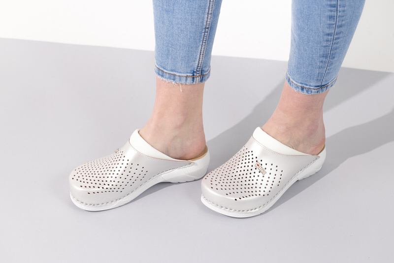 Kožené dámské pantofle perleťové Leon 3400