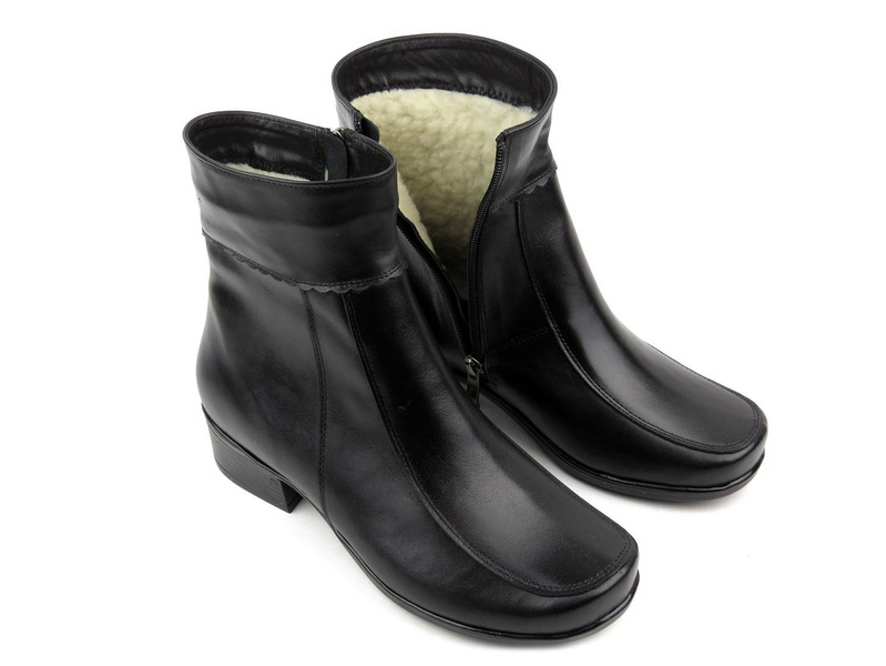 Kožené, teplé dámské kotníkové boty s tvarovaným podpatkem - AGXBUT 613, černá