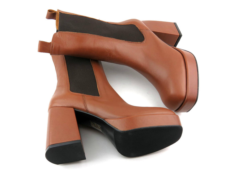 Vysoké dámské kotníkové boty na platformě - VENEZIA 160W2204, hnědé