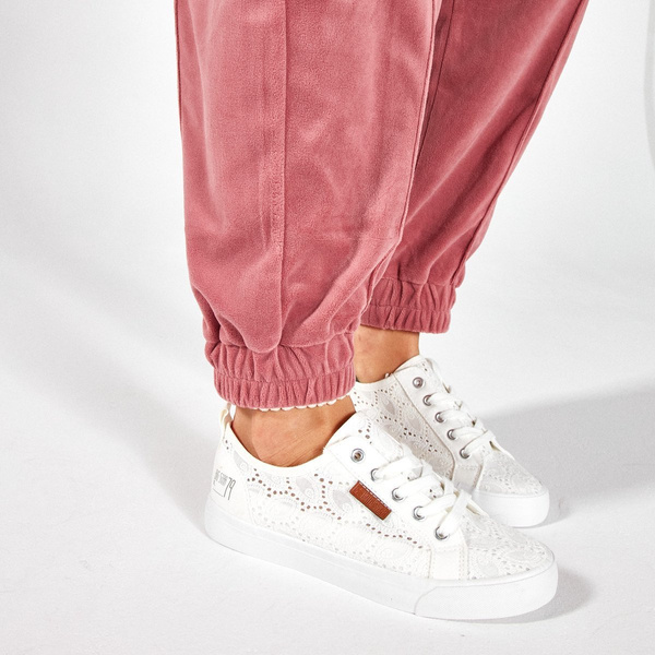 Dámské tenisky s krajkou Big Star W274925, bílé