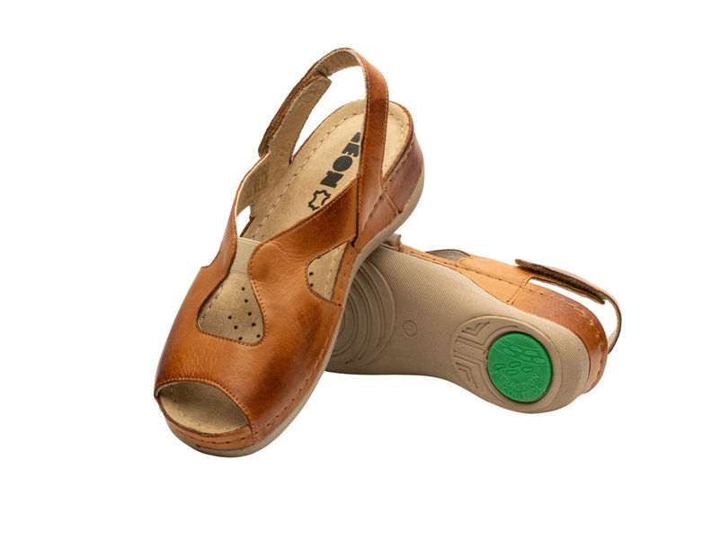 Dámské kožené sandály hnědé Leon 924