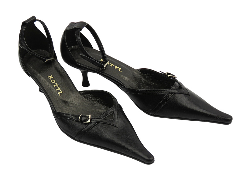 Lodičky na podpatku černé KOTYL 048