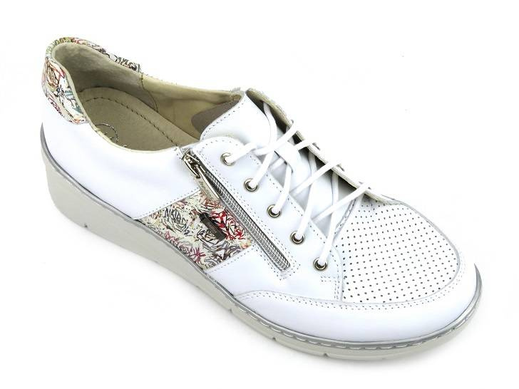 Kožené dámské boty na klínku s prolamovaným svrškem - HELIOS Komfort 406, bílá