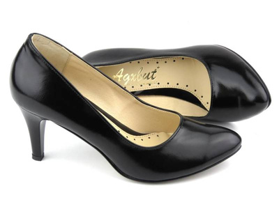 Patentované jehlové lodičky - AGXBUT 426, černé