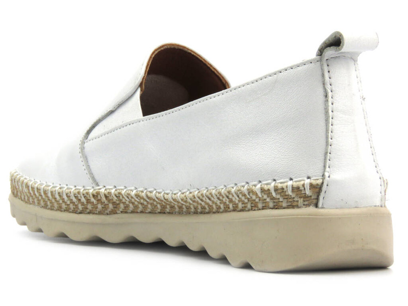 Dámské kožené polobotky - Artiker 54C0642, bílá