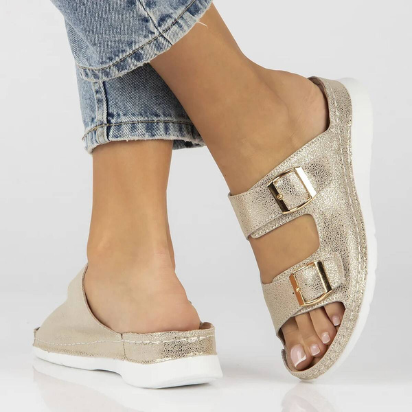 Dámské pantofle na platformě s klínkem - Filippo DK3872/23, bílé