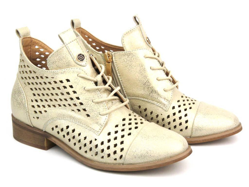 Prolamované kotníkové boty na plochém podpatku - Potocki 24-12091, zlaté