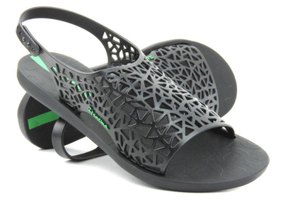 Dámské sandály s prolamovaným svrškem - IPANEMA 26679, černé