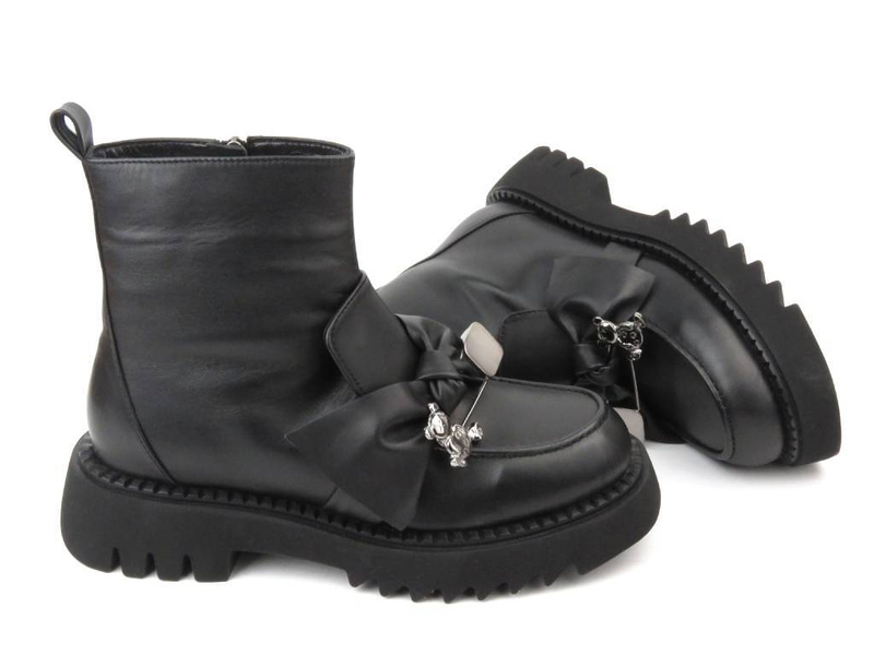 Dámské kožené kotníkové boty - VENEZIA 040541 R010 černá