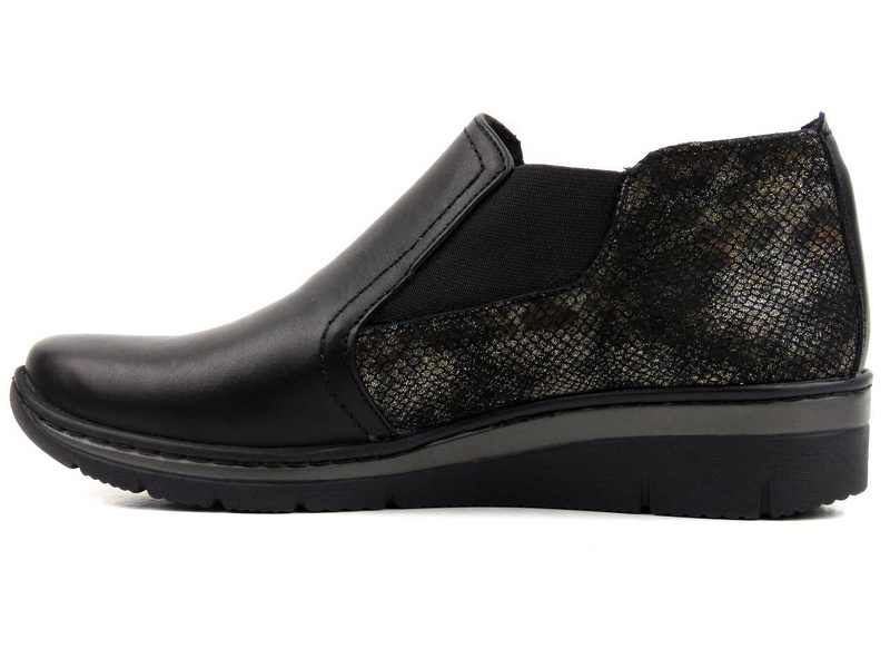 Lehké pohodlné dámské boty Chelsea od polské značky HELIOS Komfort 527 černé barvy