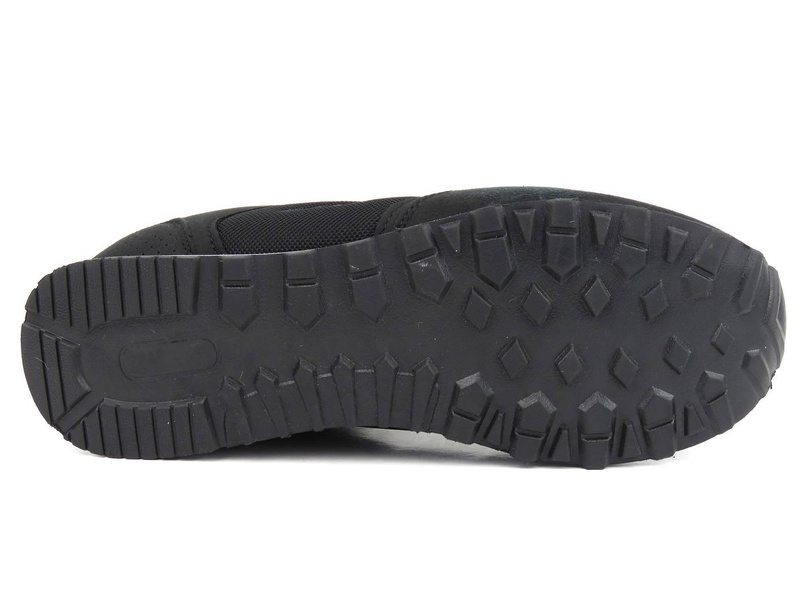 Měkká pánská sportovní obuv - American Club WT 19/21(22), černá