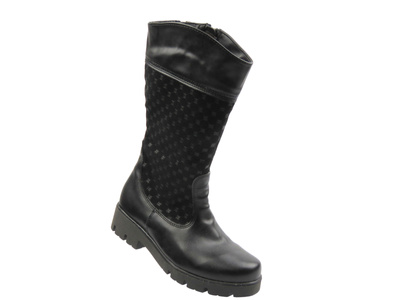 Pohodlné dětské kozačky z eko kůže KORNECKI 06401, černé