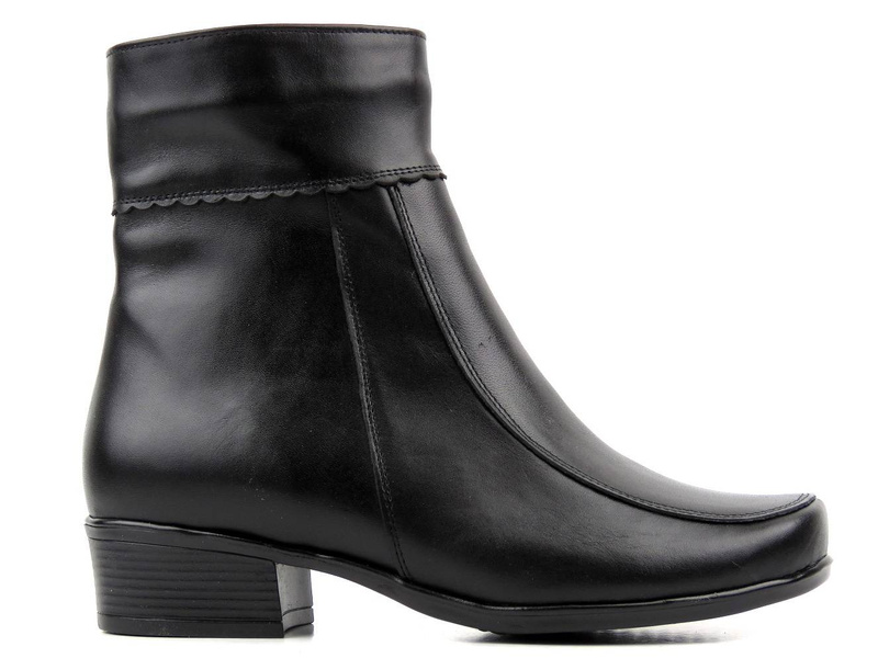 Kožené, teplé dámské kotníkové boty s tvarovaným podpatkem - AGXBUT 613, černá