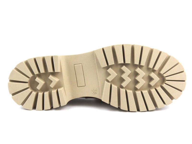 Dámské boty a mokasíny s drážkovanou podrážkou - CheBello 4291, zlatá