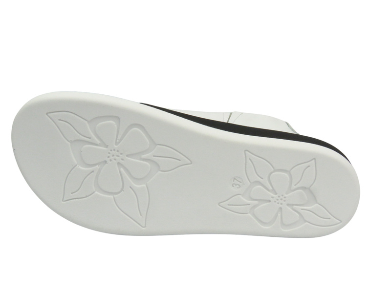 Dámské kožené nazouváky - Werbut Krzyżak, bílé