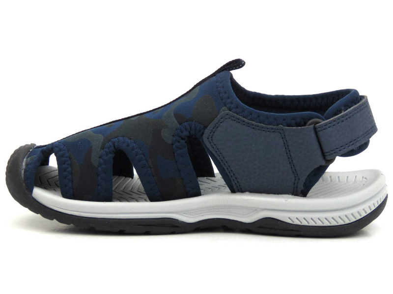 Dětské a mládežnické sandály s uzavřenou špičkou - WOJTYŁKO 22311, tmavě modrá, maskáč