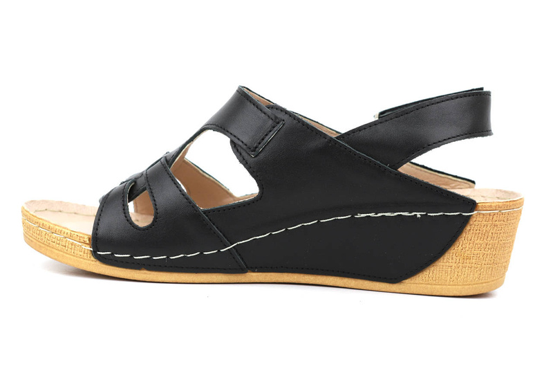 Dámské kožené sandály s měkkou stélkou - Agxbut 566, černá