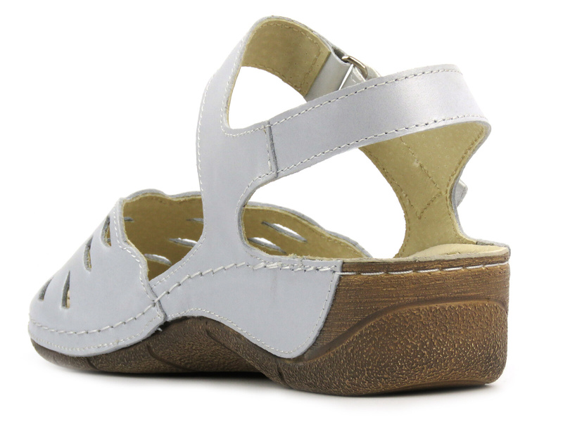 Dámské sandály s prolamovaným svrškem - HELIOS Comfort 4011, stříbrná