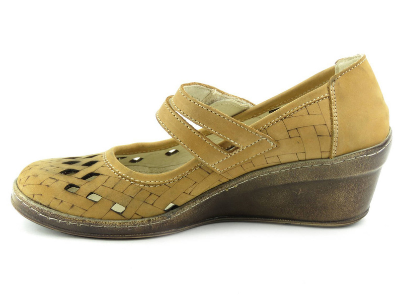 Dámské prolamované boty na klínku - Helios Komfort 678-2, světle hnědé