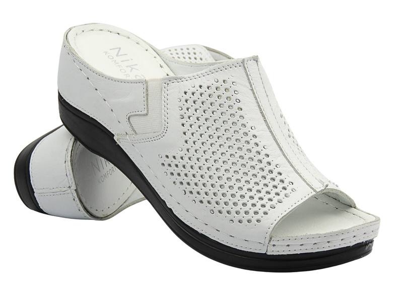 Pohodlné dámské nazouváky na klínu, bílé Nika Komfort H-157