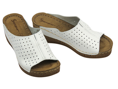 Dámské nazouvací pantofle na klínku Inblu FG-40, bílé