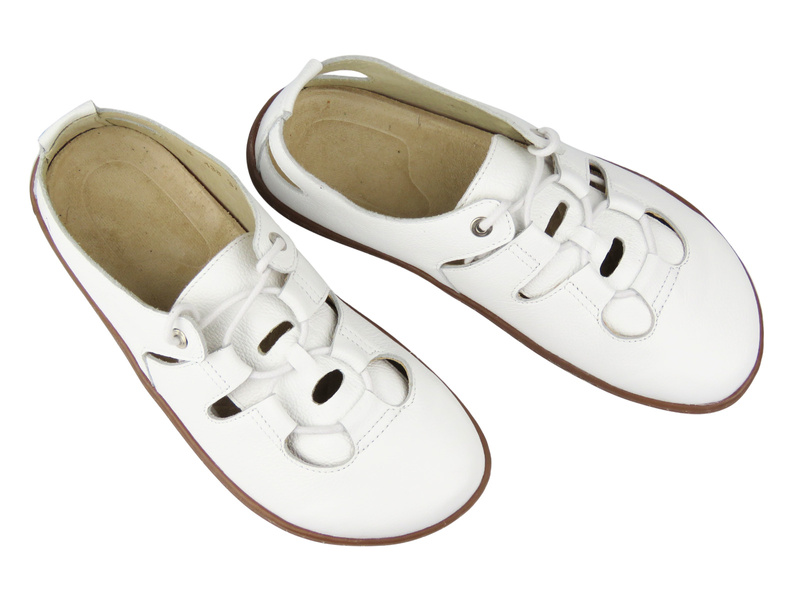 Dámské bílé kožené nízké boty Barefoot Helios Comfort 438B