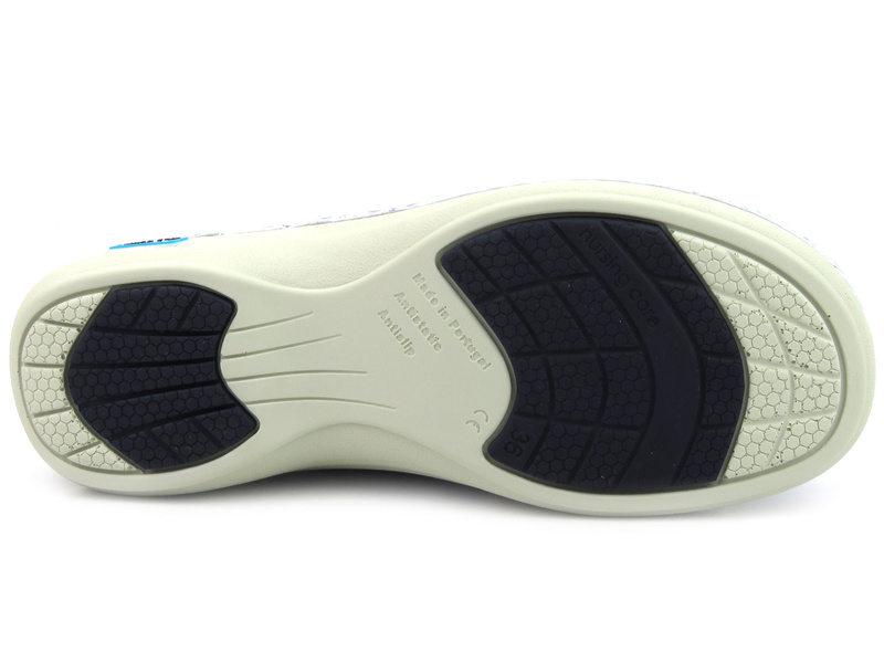 Pohodlné dámské kožené, zdravotní žabky - Nursing Care WG4AF18, fialové s květinami