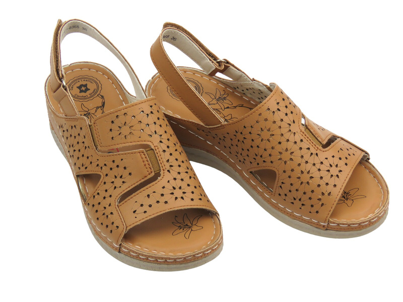 Dámské sandály Evento 25SD17-8365 hnědé na suchý zip