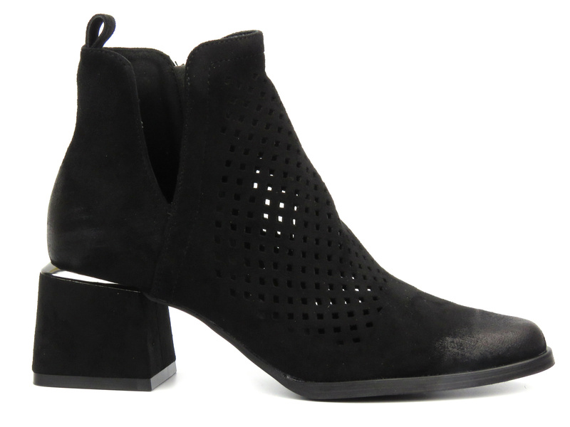 Prolamované kotníkové boty na jemném podpatku - Potocki 24-12356, černé