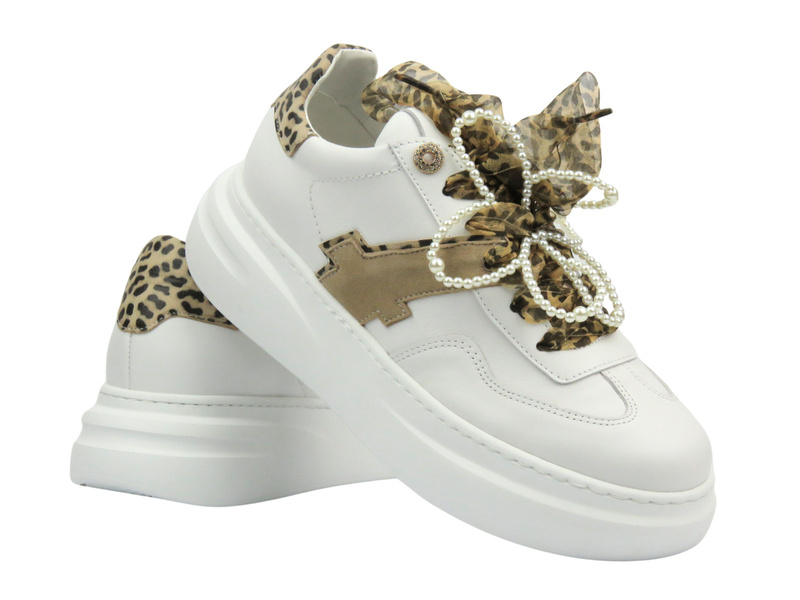 Sportovní dámské boty na platformě – CheBello 4713, bílé s panterkovým vzorem, kožené