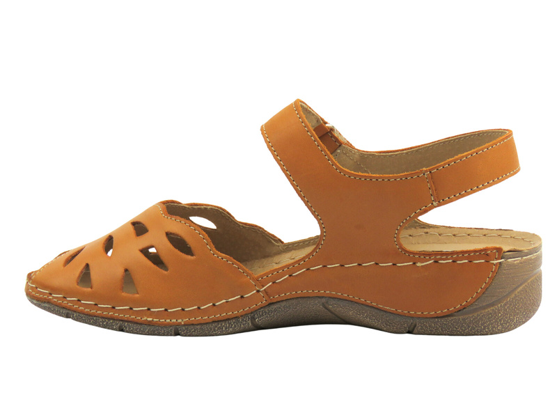 Dámské sandály s prolamovaným svrškem - HELIOS Komfort 4011, světle hnědé