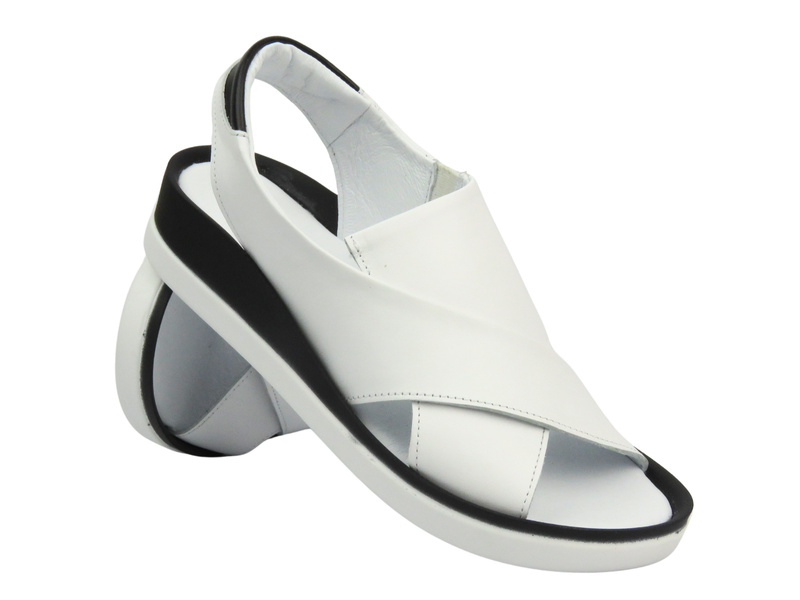 Dámské kožené nazouváky - Werbut Krzyżak, bílé