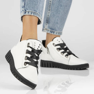 Dámské kotníkové boty na platformě - Filippo DBT3197/24, bílé