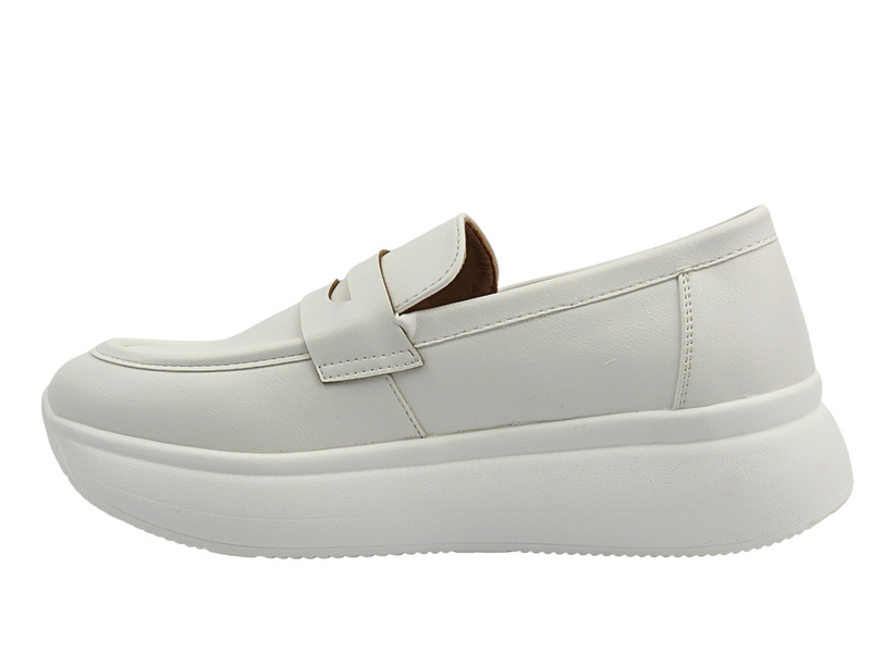 Dámské polobotky, mokasíny Inblu IC-14, bílé