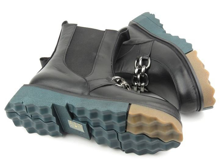 Dámské kotníkové boty zdobené řetízkem - VENEZIA 0071048, černé