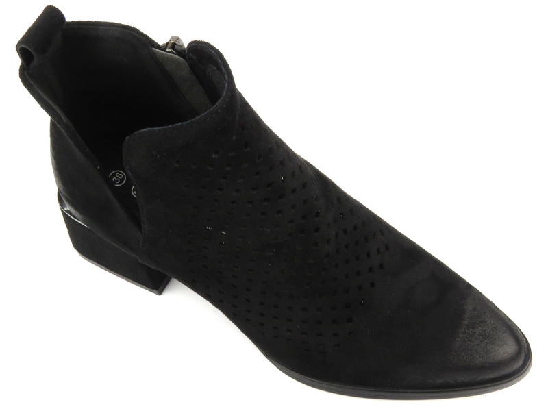 Prolamované kotníkové boty na jemném podpatku - Potocki 24-12356, černé