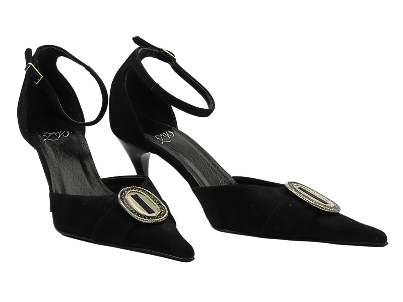 Kožené lodičky na podpatku Zygmunt 358 černé s ozdobnou sponou